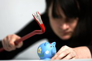 Klimpsta į liūną: ekonomistas pasakė, kiek lietuviai yra atsidėję pinigų juodai dienai