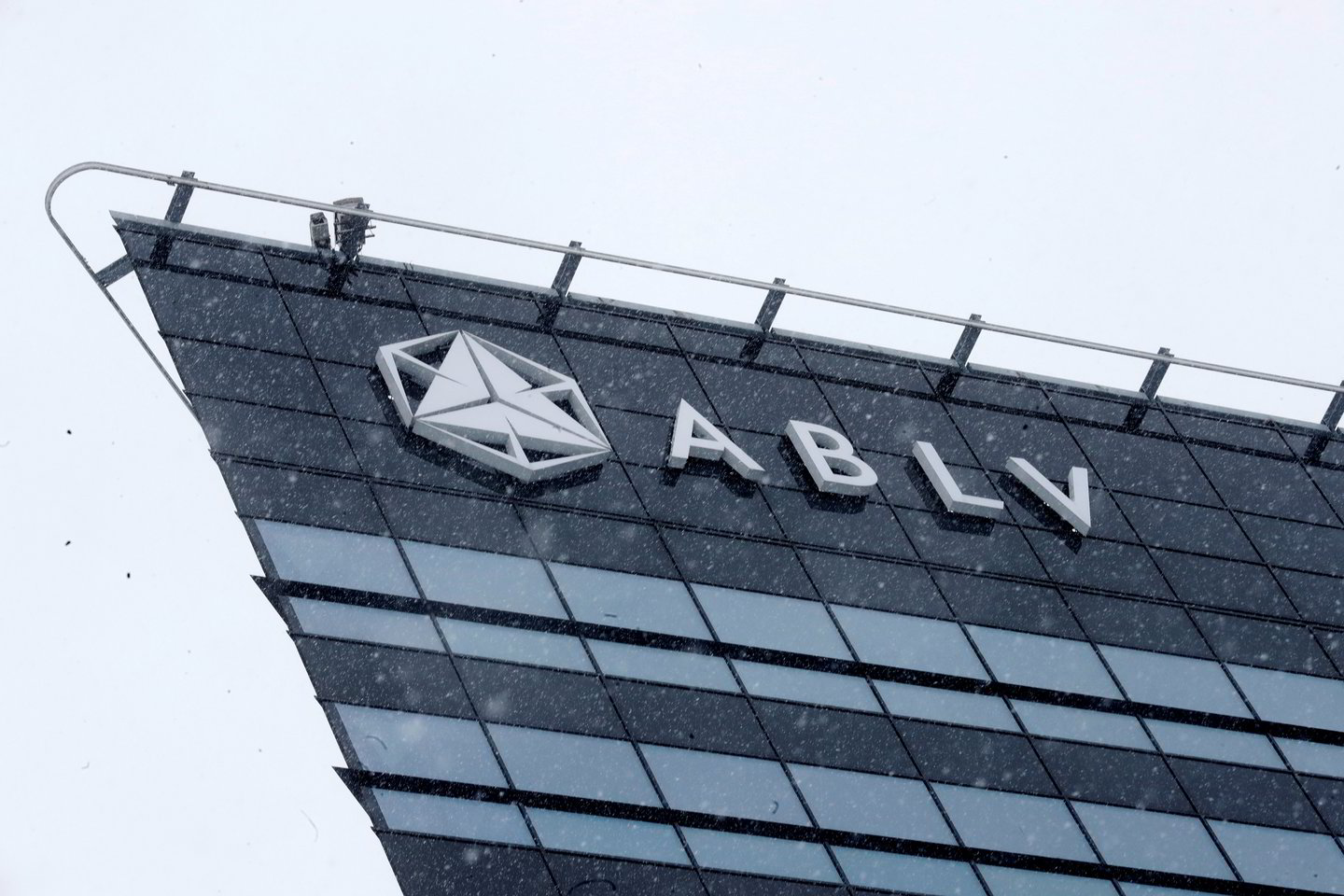  JAV iždo departamentas praėjusią savaitę paskelbė sankcijas ABLV bei uždraudė banko prieigą prie dolerių, apkaltinęs jį pinigų plovimu.<br> „Reuters“/„Scanpix“ nuotr. 