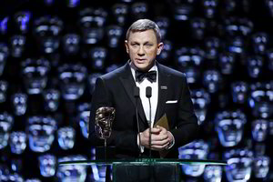 Džeimsą Bondą įkūnijęs aktorius parduoda legendinį automobilį