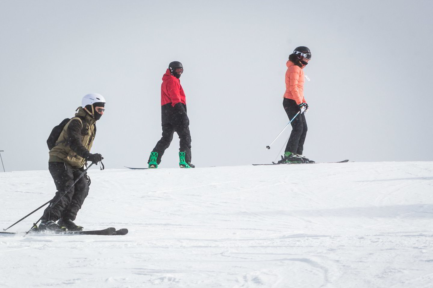  Nors paprastai vasario pabaigoje slidinėjimo sezonas Vilniuje baigaiasi, šiemet žiema iškrėtė pokštą. <br> M.Ambrazo nuotr. 