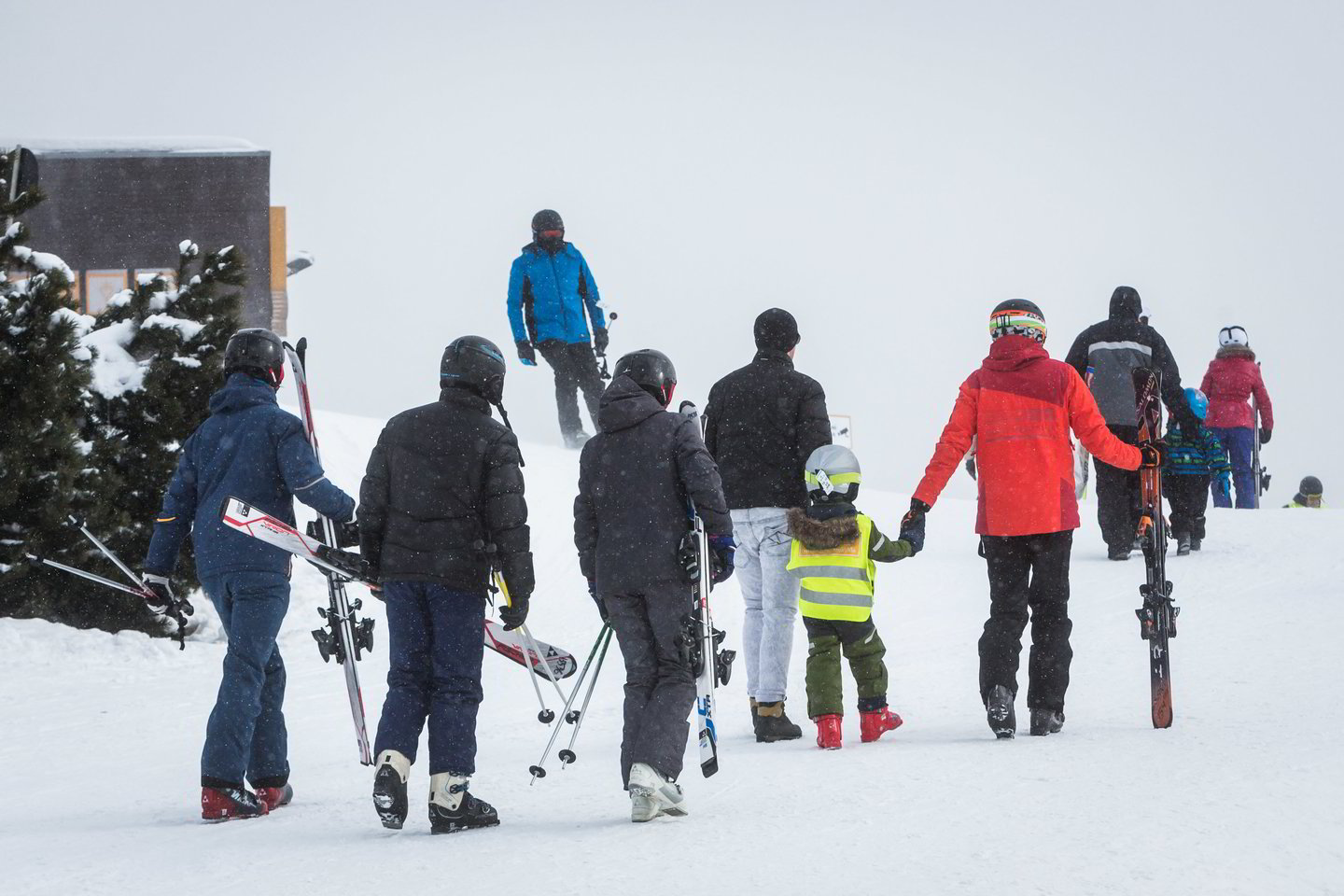  Nors paprastai vasario pabaigoje slidinėjimo sezonas Vilniuje baigaiasi, šiemet žiema iškrėtė pokštą. 