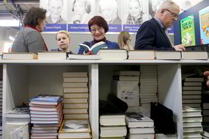 Išsiaiškinome, kokios knygos buvo perkamiausios Vilniaus knygų mugėje