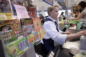 Lietuviai vis dažniau perka loterijos bilietus, auga ir laimėjimai 