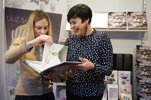 Išleista ypatinga knyga matantiems ir nematantiems vaikams