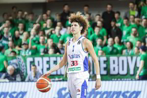 „Vytautas“ dar kartą pralaimėjo, o LaMelo aikštę paliko šlubčiodamas