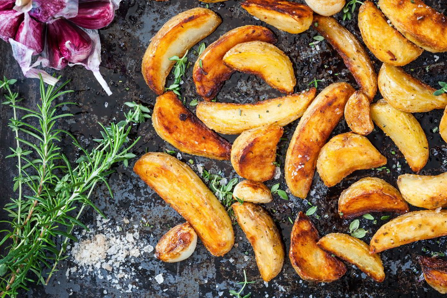 Orkaitėje keptos bulvės su medumi ir česnakais