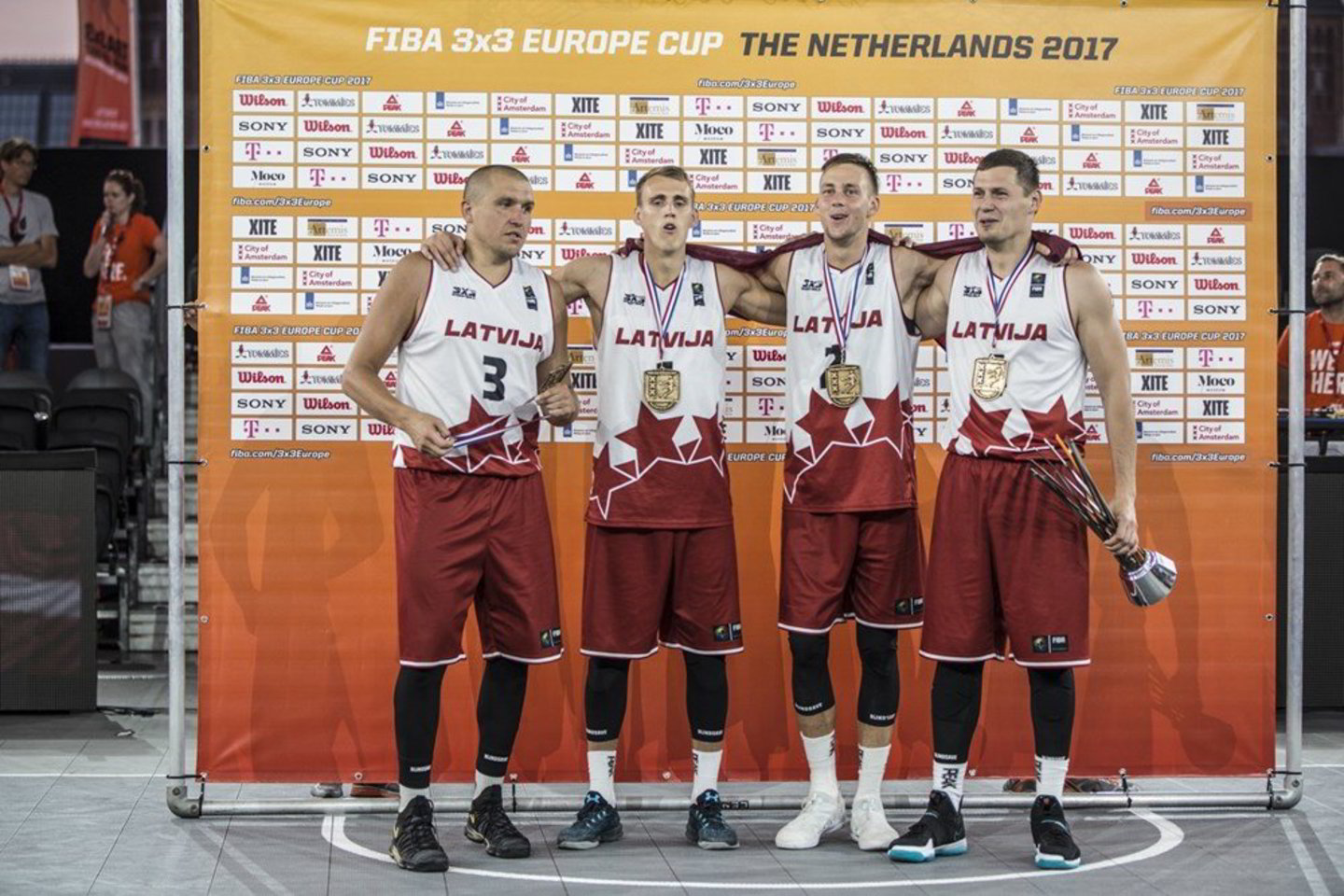  Latviai gerai žaidžia trijulių krepšinį.<br> LKF nuotr.