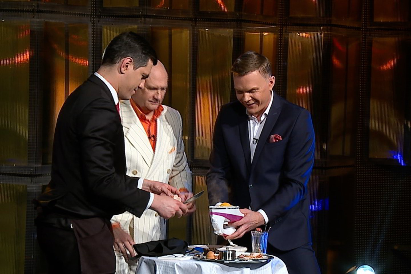  TV3 laidoje „Gero vakaro šou“ E. Kučinskui bus priminta ne tik jo jaunystės šukuosena.