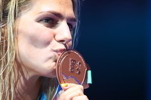 Plaukikė Julija Jefimova naktį praleido Los Andželo areštinėje