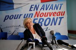 Marine Le Pen pateikti kaltinimai dėl „Twitter“ žinučių apie IV