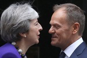 Donaldas Tuskas neabejoja, kad ES pritars kontroversiškam „Brexit“ susitarimo projektui