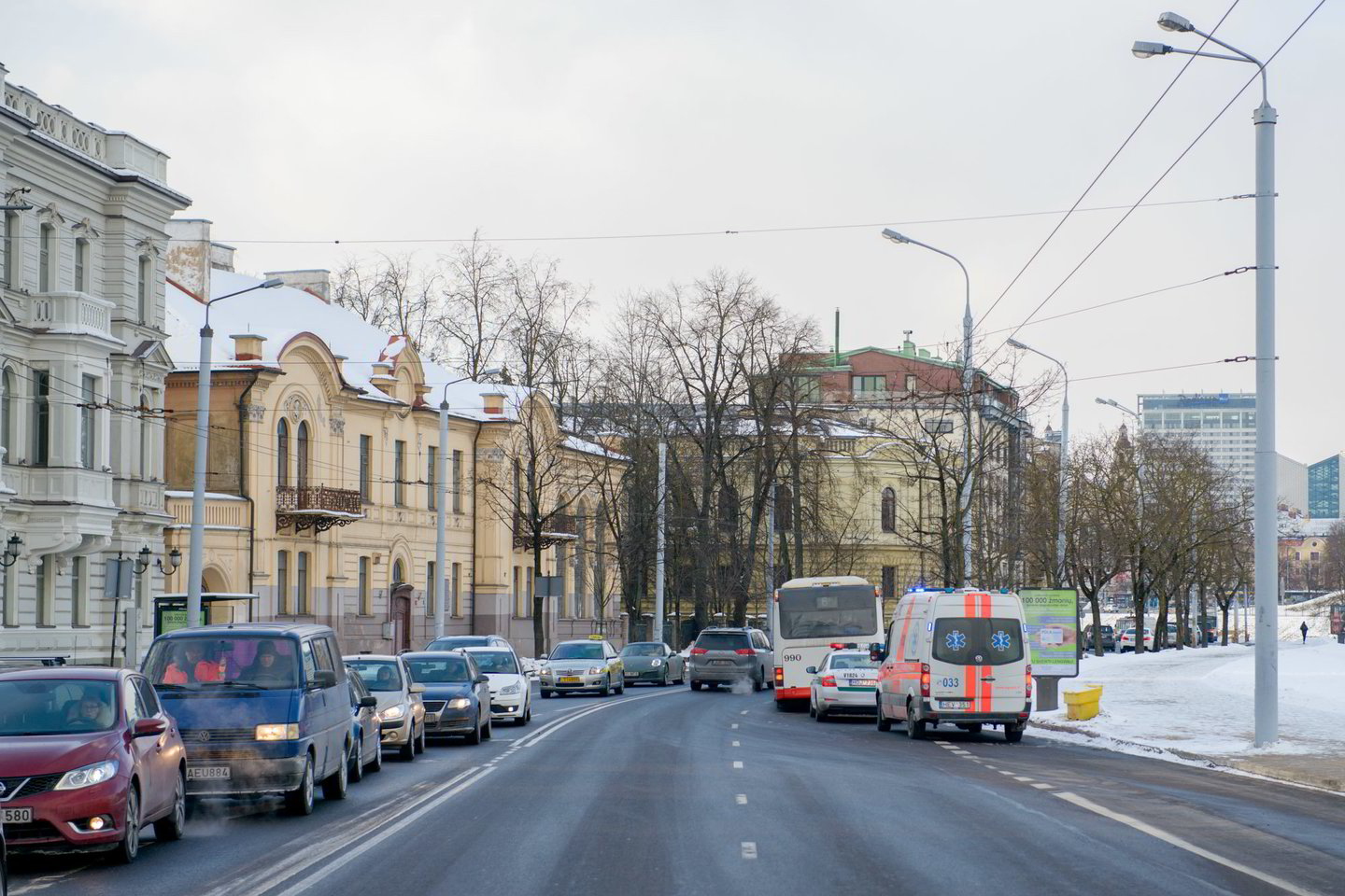  Vilniaus policijai neaišku, kaip iš autobuso iškrito keleivis, pareigūnai prašo jūsų pagalbos.<br> J.Stacevičiaus nuotr.