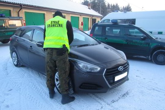 Lenkijos pareigūnai sučiupo ieškotą lietuvį – įkliuvo prie vogto automobilio vairo