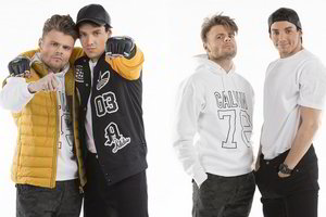 „X Faktoriaus“ nugalėtojai „120“ nariai Dovydas ir Šarūnas pradeda darbą radijuje