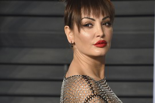 Drąsus žingsnis: po perregima suknele – jokios liemenėlės