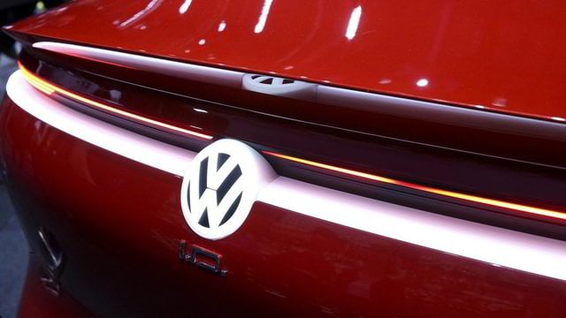 „Volkswagen“ pristatyti elektromobiliai papirks tiek technologijomis, tiek kaina