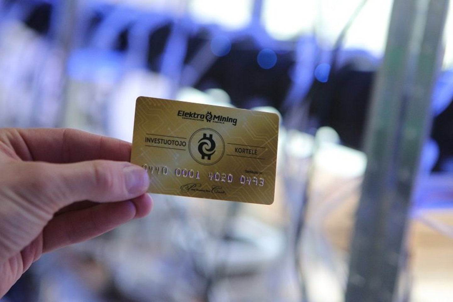 „Kriptovaliutų investuotojų puslapiuose bei įvairiose socialinių tinklų grupėse dažnai pasirodo infomacija, kuri ragina pirkti arba parduoti konkrečią valiutą, tam, kad būtų pasiektas maksimalus pelnas ir išvengta nuostolių. Dažnai tokia informacija yra spekuliacinio pobūdžio, dėl to patariama aklai netikėti skelbiama infomacija ir detaliau naujienomis pasidomėti pačiam“, - teigia Ignas Dučinskas. <br> Asmeninio archyvo nuotr.