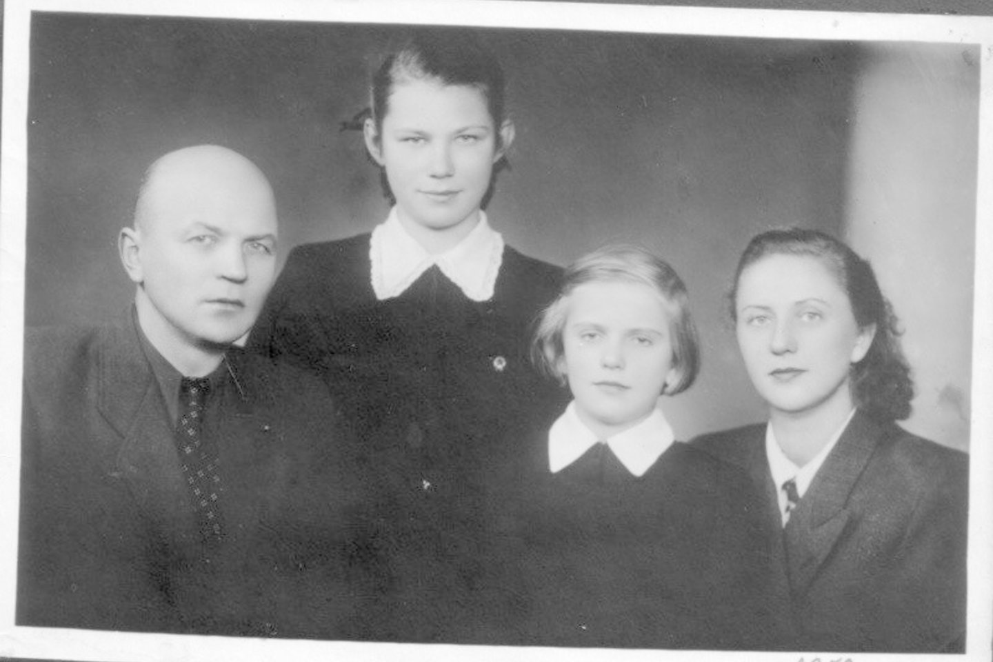 J.Baltušis, R.Baltušytė, D. Jakševičiūtė, M.Mironaitė (1953 m.).<br>Nuotr. iš asmeninio albumo