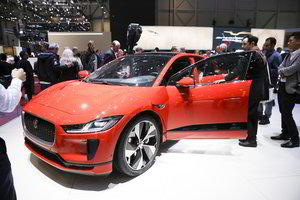 „Jaguar“ pristatė elektromobilį, kuris „Tesla“ sukeltas svajones pavertė realybe