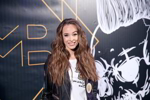 Dukrelės susilaukusi Viktorija Siegel pirmą kartą po gimdymo pasirodė viešumoje