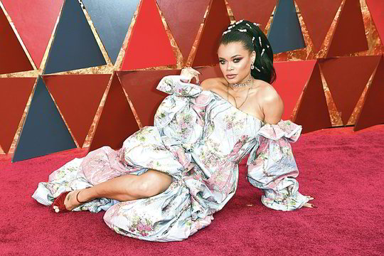 Raudonojo kilimo karaliumi tapo amerikiečių dizaineris