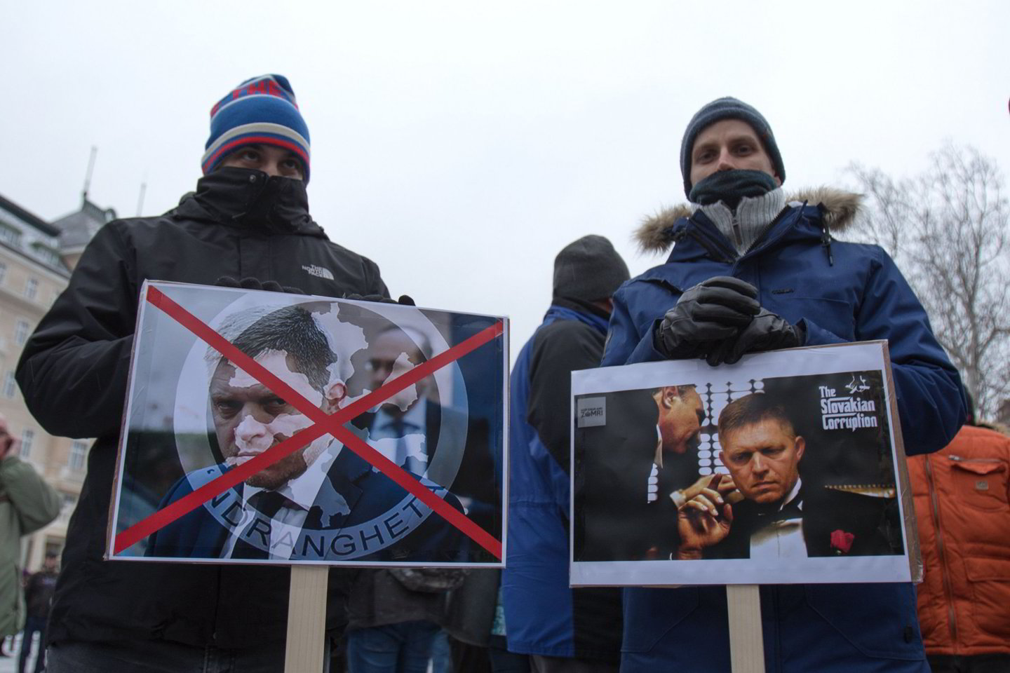  Po žurnalisto nužudymo žmonės reikalauja valdžios atsistatydinimo. <br> AFP/Scanpix nuotr.