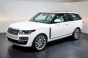 „Range Rover“ naujam modeliui parinko neįprastą kėbulą