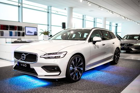 Lietuvoje jau galima apžiūrėti naująjį „Volvo V60“
