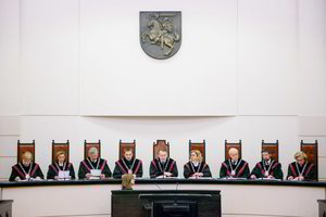 Konstitucinis teismas: už padarytą žalą ministrai atsako kaip ir kiti įstaigų vadovai