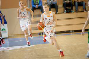 „Kibirkšties“ krepšininkės iškovojo pergalę 45 taškų skirtumu