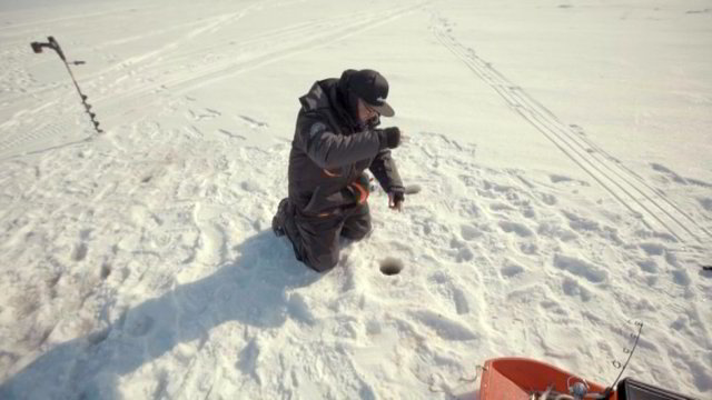 Nepakartojama žūklė žvejų Mekoje: stintų žvejybos akimirkos ant Kuršių nerijos ledo
