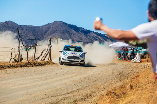 Lietuvos ekipažas sėkmingai varžosi Meksikos ralyje