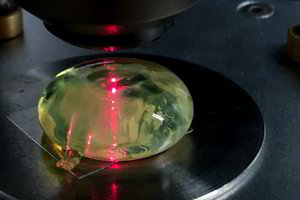 Privačioje mokykloje mokiniui lazeriu išdeginta akis, teismas priteisė žalą