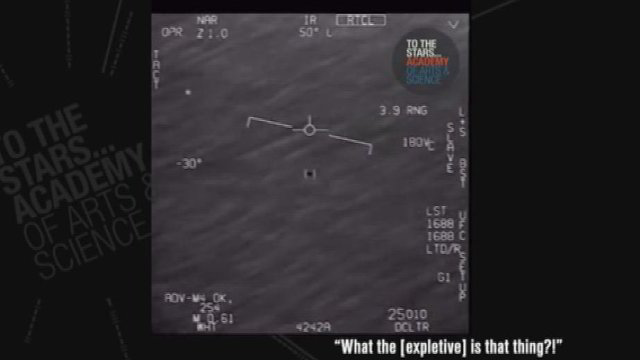 Paviešino slaptą įrašą, kuriame JAV pilotas užfiksavo galimus ateivių ženklus
