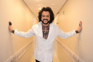 Filipas Kirkorovas po 30-ies metų scenoje parodys tikrąjį savo veidą