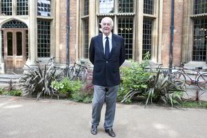 Mirė legendinis prancūzų dizaineris Hubert'as de Givenchy