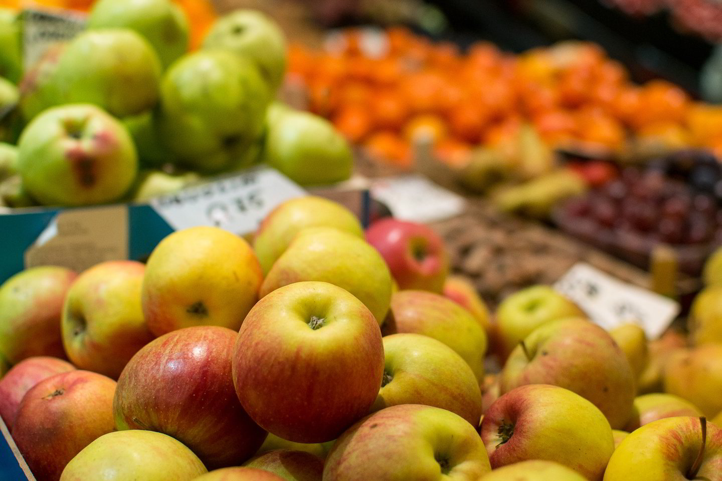 Vaisių ir daržovių pardavėjai sako pastebintys, kad dažnai pirkėjai labiau mėgsta ir vertina sultis, o ne pačius vaisius.  
