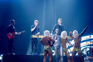 Išgirskite: „Solo Ansamblis“ šauna elektroninį „Limonadą“ ir kviečia į koncertą