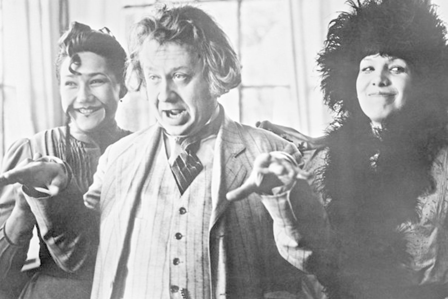 O.Tabakovas - Pavlas Ščerbukas Nikitos Michalkovo filme „Nebaigta pjesė mechaniniam pianinui“. 1977 m.