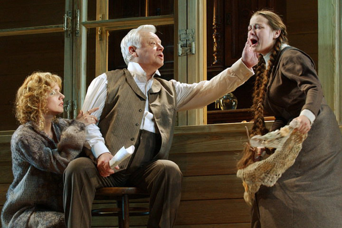 O.Tabakovas - Ivanas Serebriakovas Mindaugo Karbauskio režisuotame spektaklyje „Dėdė Vania“. 2004 m.