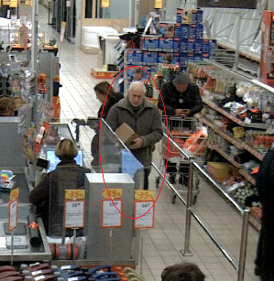 Šis vyras gali padėti tyrimui – atsiskaityta padirbta 500 eurų kupiūra.