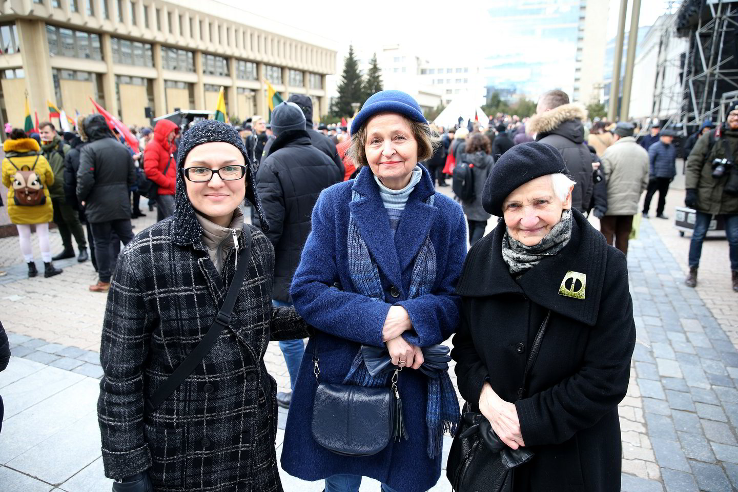 Mitingo idėja kilo po antradienį nepavykusios Mindaugo Basčio apkaltos, ir nors politikas trečiadienį pats pranešė, kad Seimo mandato atsisakys, mitingas vis tiek įvyks.<br> R.Danisevičiaus nuotr.