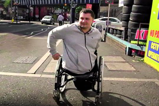 Be kojų ir rankos gimęs alytiškis susikūrė gyvenimą, apie kokį kiti tik svajoja