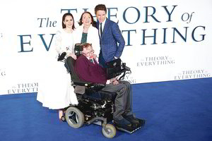 Mokslininką Stepheną Hawkingą įkūnyjęs aktorius neslėpė ašarų