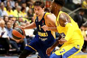 Eurolyga: netikėtumas Pirėjuje ir atkakli tiesioginių „Žalgirio“ varžovų dvikova