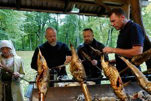 Martyną Starkų ir Vytarą Radzevičių stebino Raudonės pilis