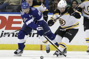 „Lightning“ ledo ritulininkai pralaimėjo „Bruins“ ekipai