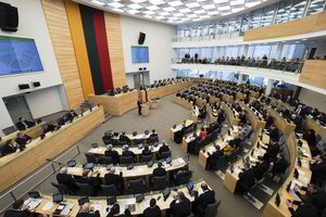 Įstatymai rengiami skubotai, trūksta pasekmių vertinimo, teigia Valstybės kontrolė 