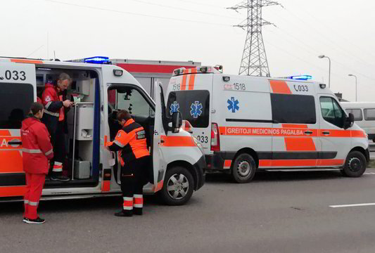 Du prisigėrę nepilnamečiai atsidūrė ligoninėje, vienas jų – ištiktas komos