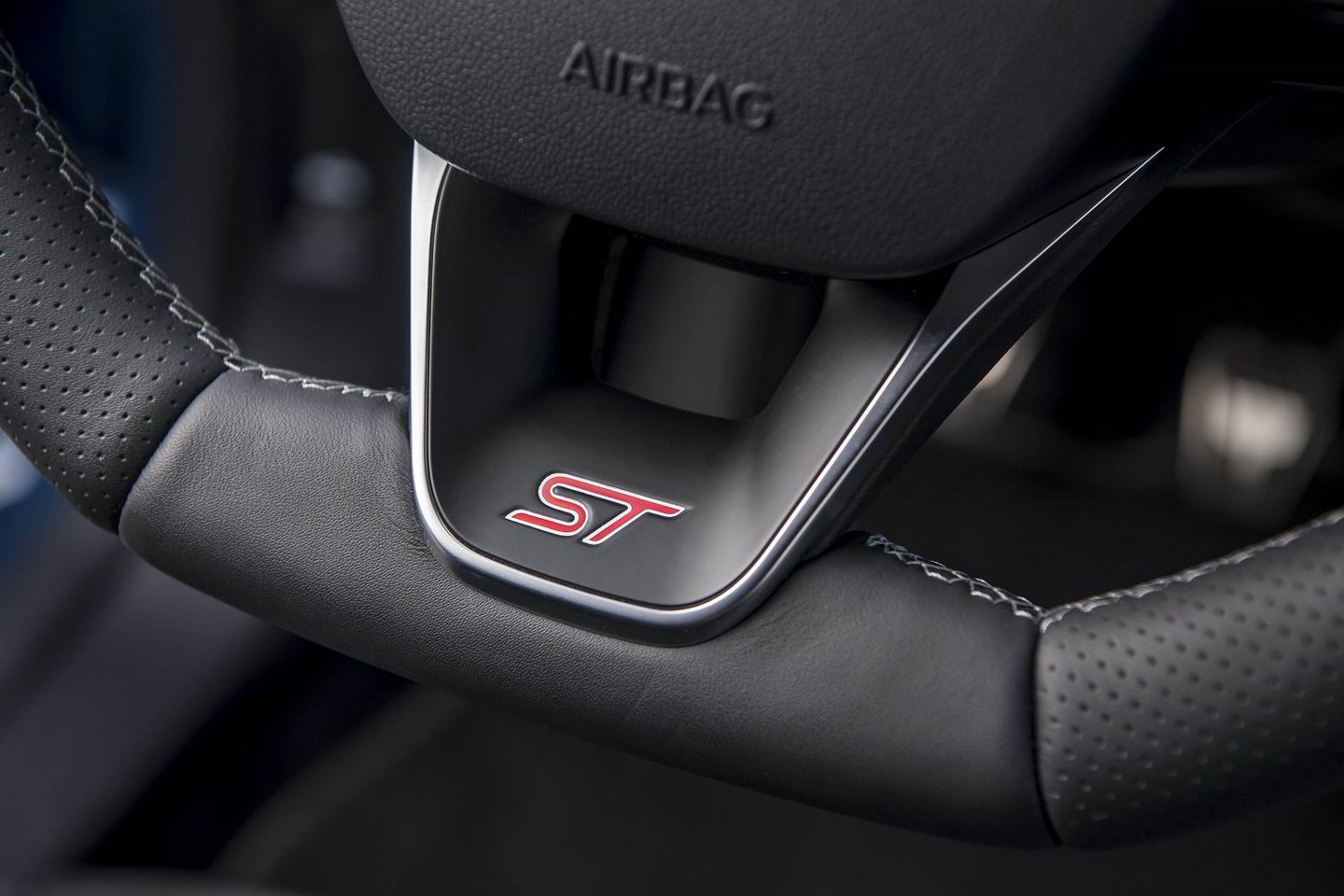 Naujoji „Fiesta ST“ turės net 200 AG ir lenktyninių technologijų.<br> Gamintojo nuotr.